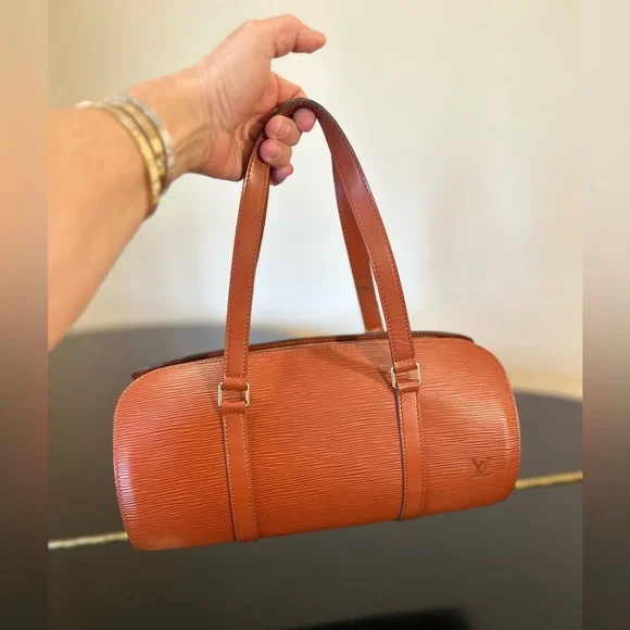 Louis Vuitton Authentic Luxury Vintage Retro RARE Minimalist Epi Soufflot Bag - Picture 3 of 17